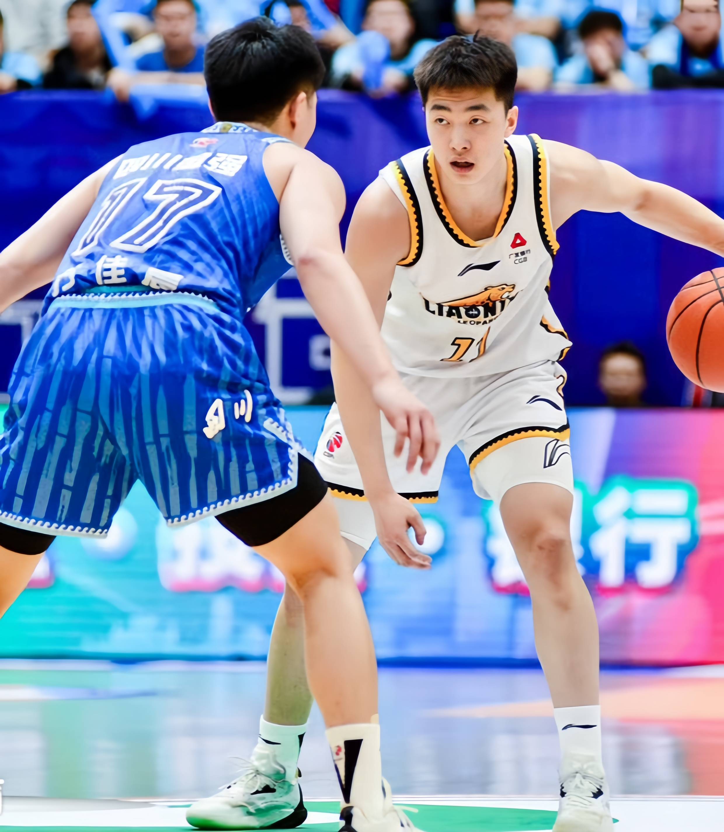 九游体育-马赛强势反弹备战足总杯集结日上海久事篮板制胜，巴黎圣日耳曼防线松动备战CBA季后赛看傻球迷