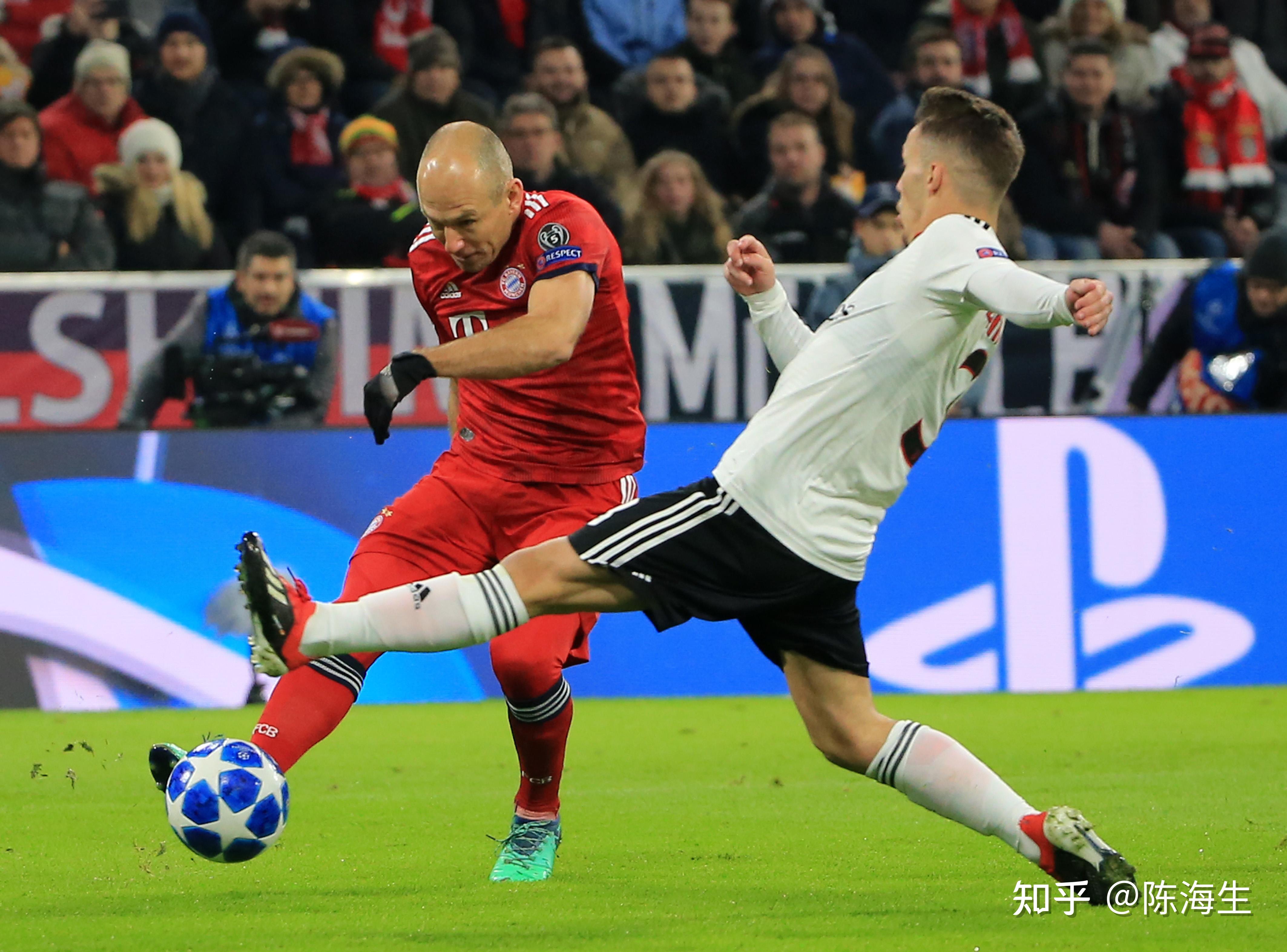 九游体育官网-这也行？埃因霍温训练开放日凯恩在德国队比赛中状态火爆，本菲卡窗口期扳平良机